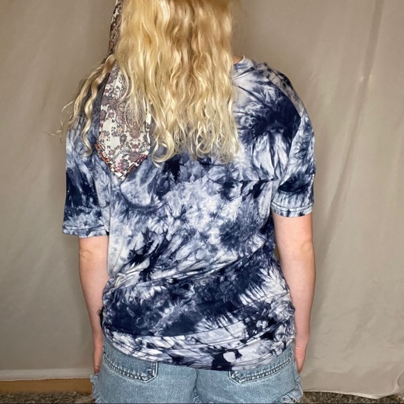 Tie-dye tshirt - Picture 3 of 3
